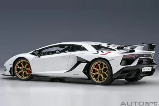 AUTOart: 1/18 AUTOART Lamborghini Aventador SVJ (Bianco Asopo)