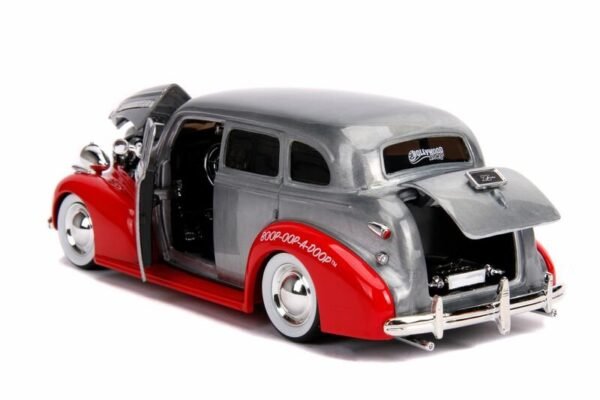 JADA 1939 Chevrolet Master Deluxe Raw Metal "Betty Boop" "Hollywood Rides" "Jada 20th Anniversary" 1/24 Diecast Car By Jada - Image 6
