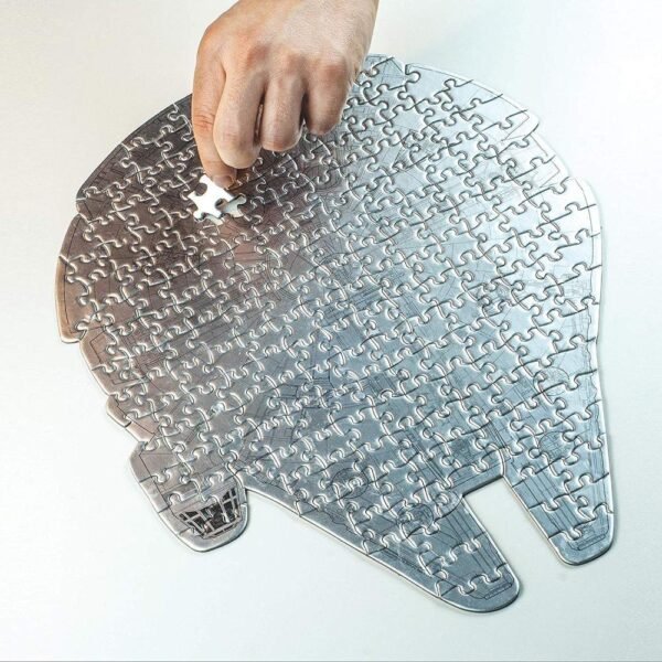 Star Wars - Millennium Falcon Jigsaw in Tin - Image 2