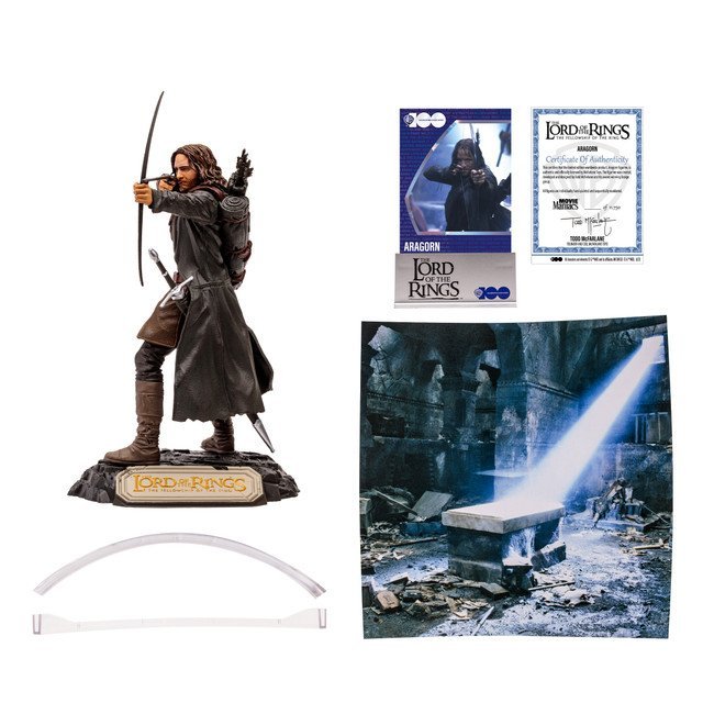 Aragorn from The Lord of the Rings (WB 100: Movie Maniacs) 6" Posed Figure - Image 2