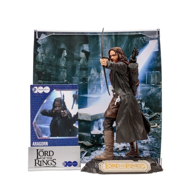 Aragorn from The Lord of the Rings (WB 100: Movie Maniacs) 6" Posed Figure - Image 4