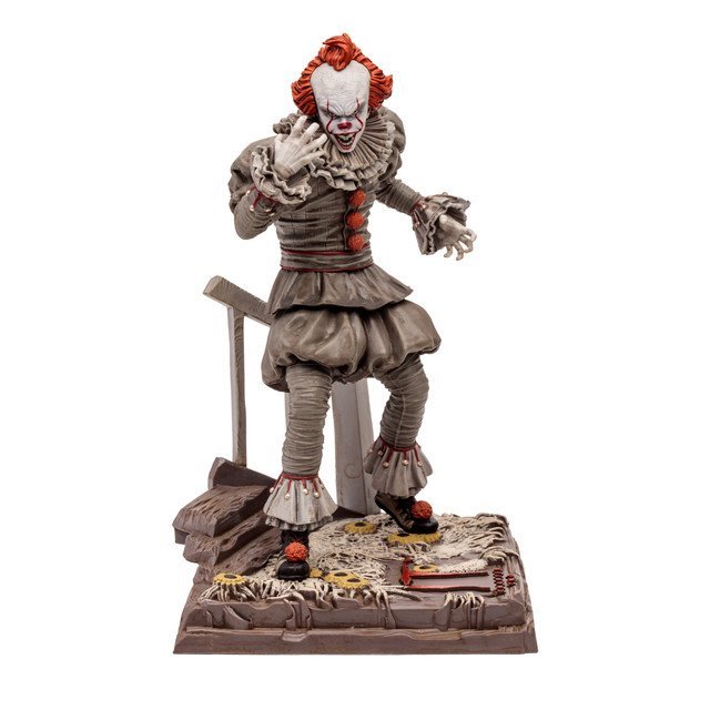 Pennywise from IT (WB 100: Movie Maniacs) 6" Posed Figure - Image 6