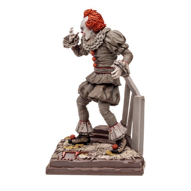 Pennywise from IT (WB 100: Movie Maniacs) 6" Posed Figure - Image 9