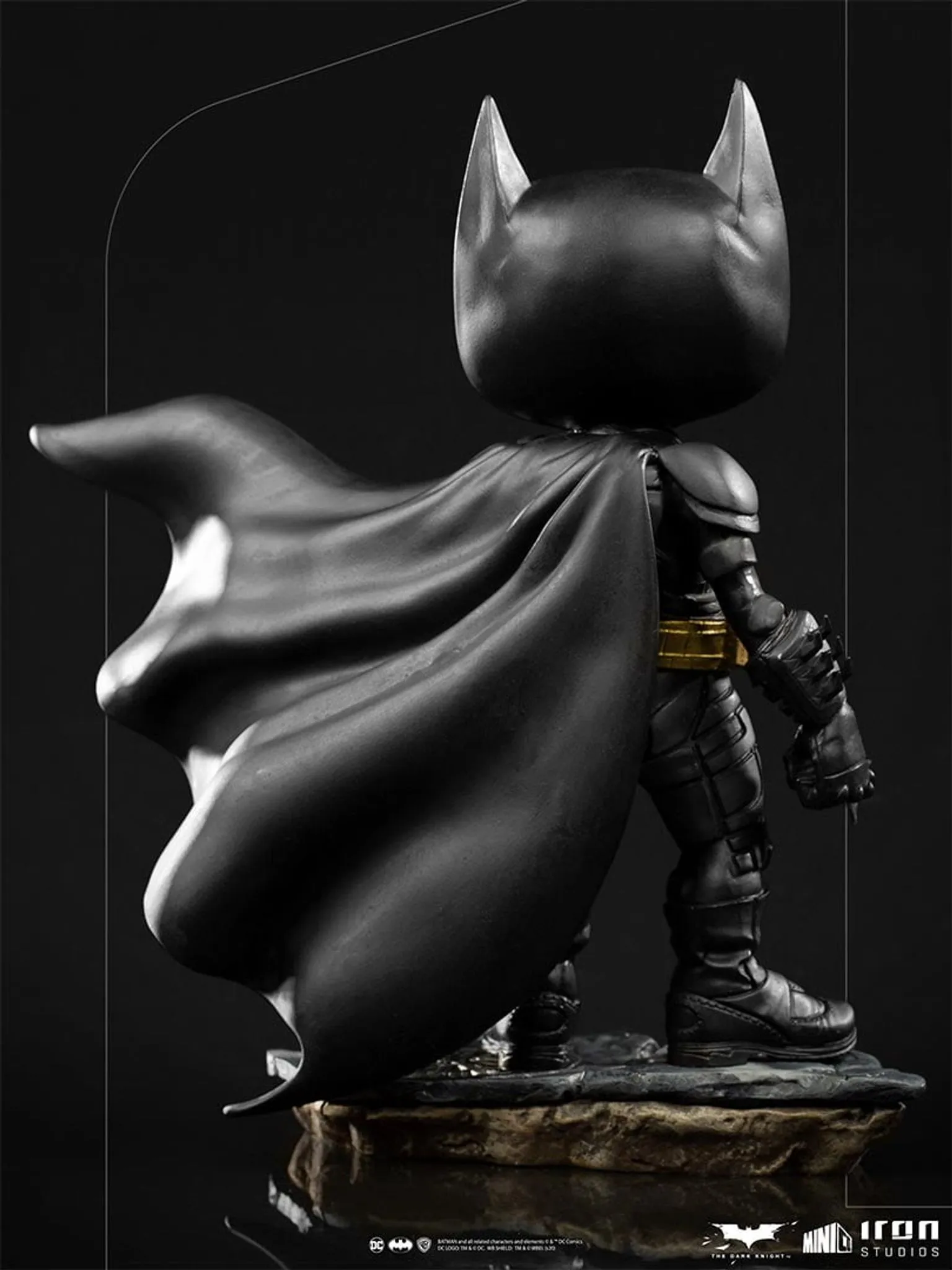 Iron Studios MiniCo: The Dark Knight Batman Statue - Image 5