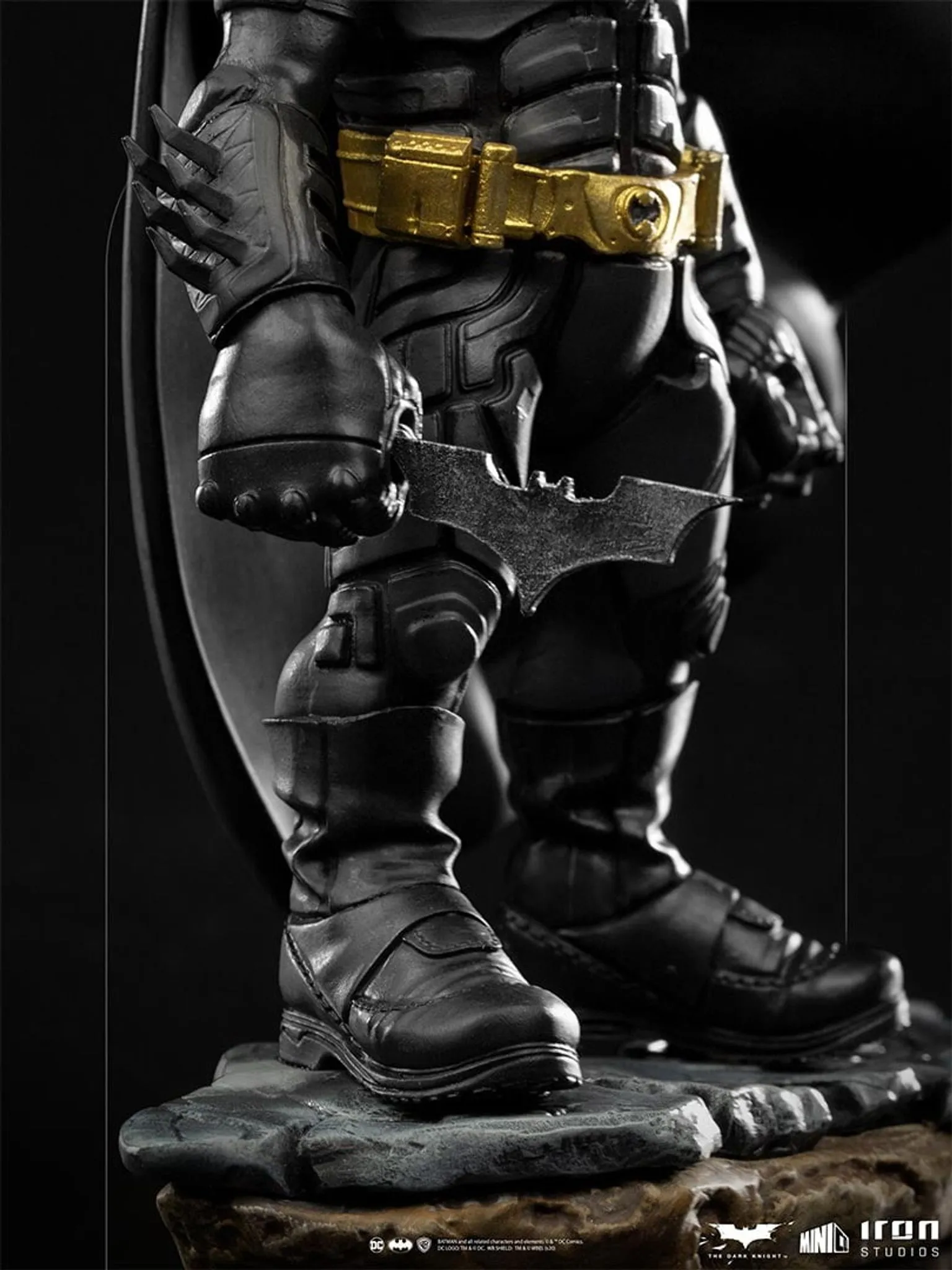 Iron Studios MiniCo: The Dark Knight Batman Statue - Image 7