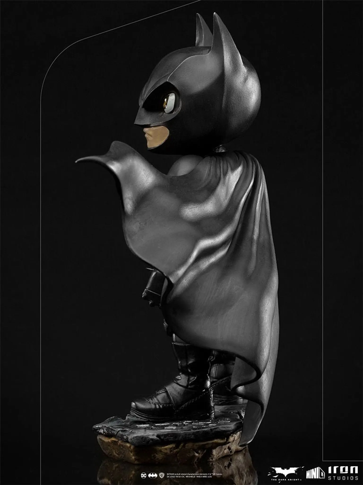 Iron Studios MiniCo: The Dark Knight Batman Statue - Image 10