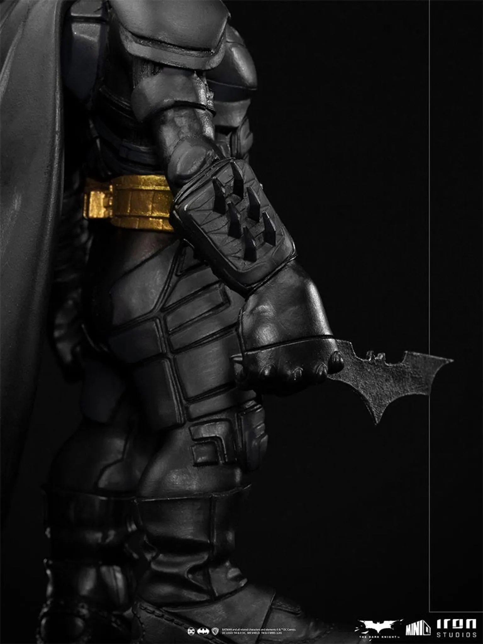 Iron Studios MiniCo: The Dark Knight Batman Statue - Image 11